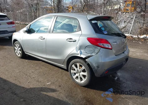 2013 Mazda Mazda2 Touring z USA, uszkodzony, nr VIN JM1DE1LY2D0158162